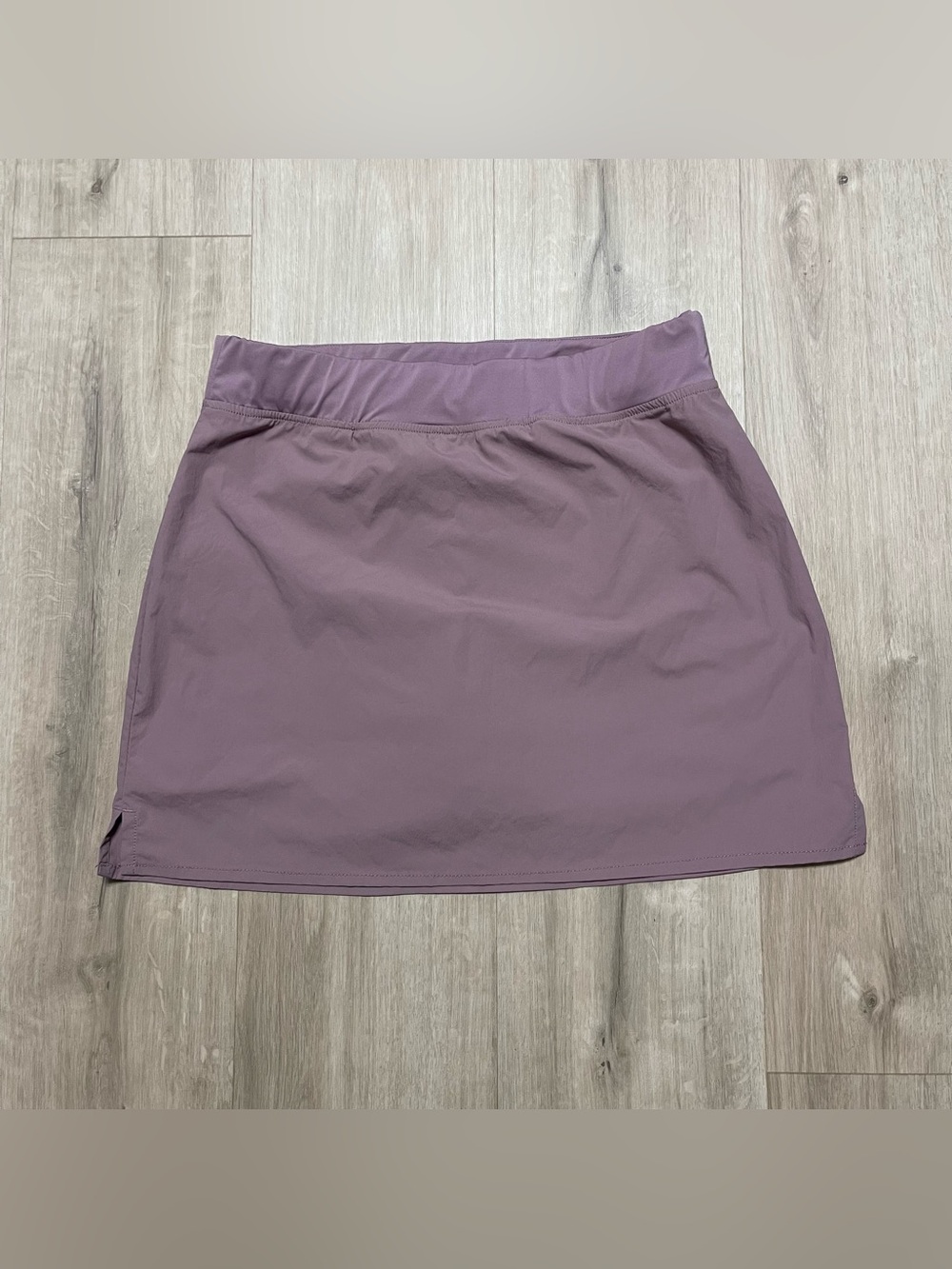 Women’s Medium Purple Columbia Skort (with compression shorts) Athletic Comfort.